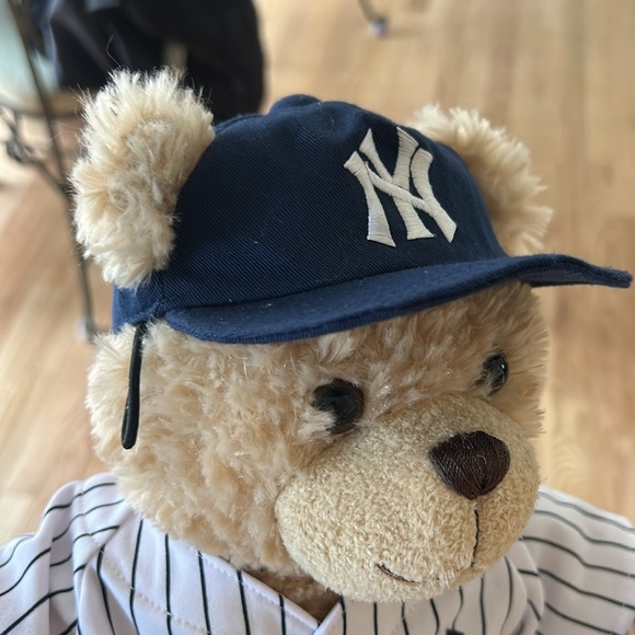 Build-A-Bear NY Yankees Uniform with Accessories - Picture 10 of 14